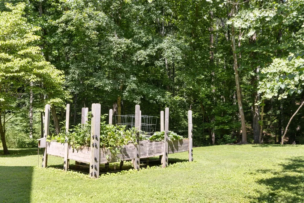 1065 Lee Greer Road Ashland City TN 37015