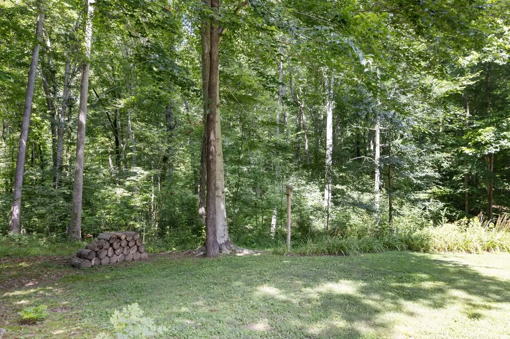 1065 Lee Greer Road Ashland City TN 37015