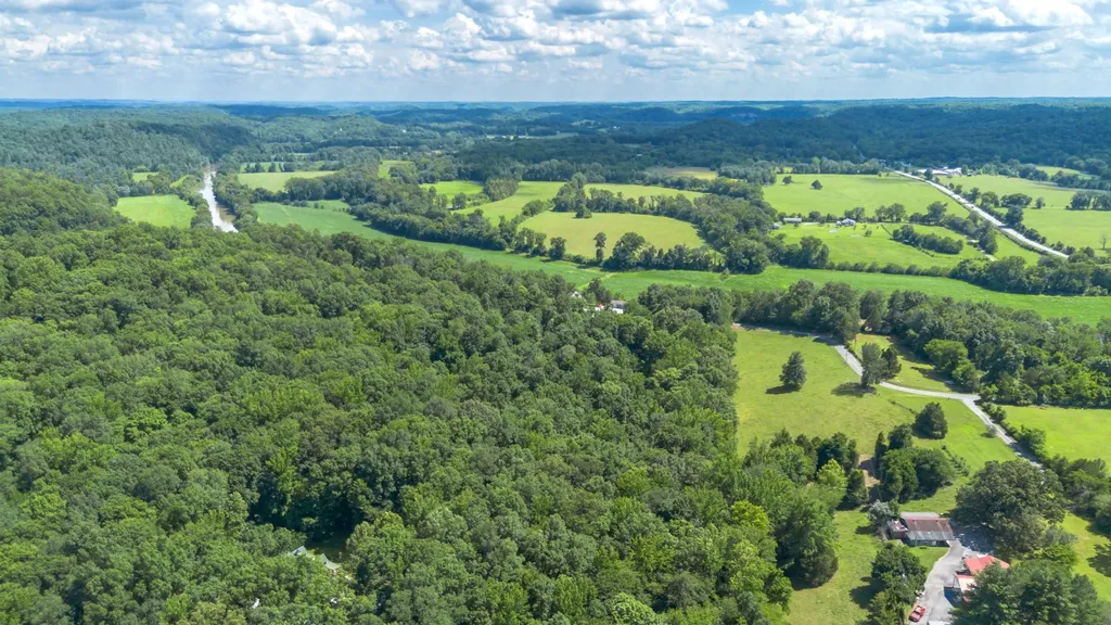 1065 Lee Greer Road Ashland City TN 37015