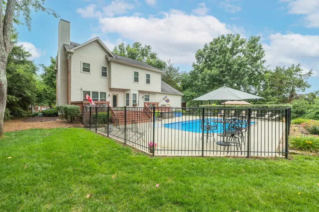 785 Glen Oaks Drive Franklin TN 37067