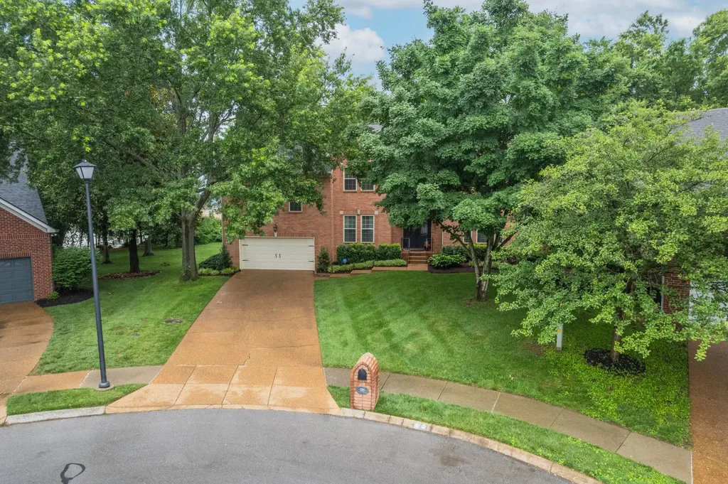 785 Glen Oaks Drive Franklin TN 37067