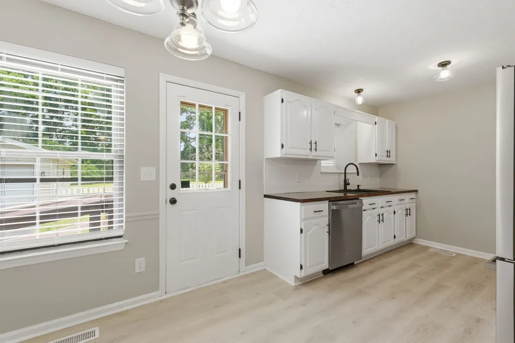 10044 Roanoke Drive Murfreesboro TN 37129