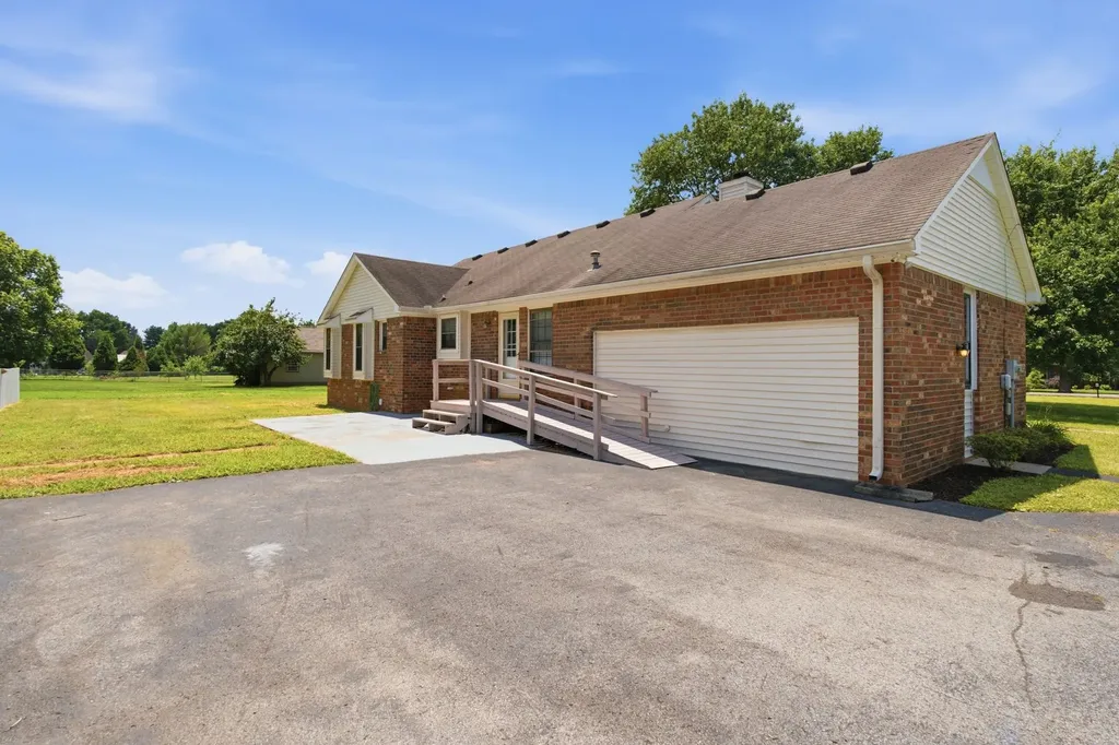 10044 Roanoke Drive Murfreesboro TN 37129