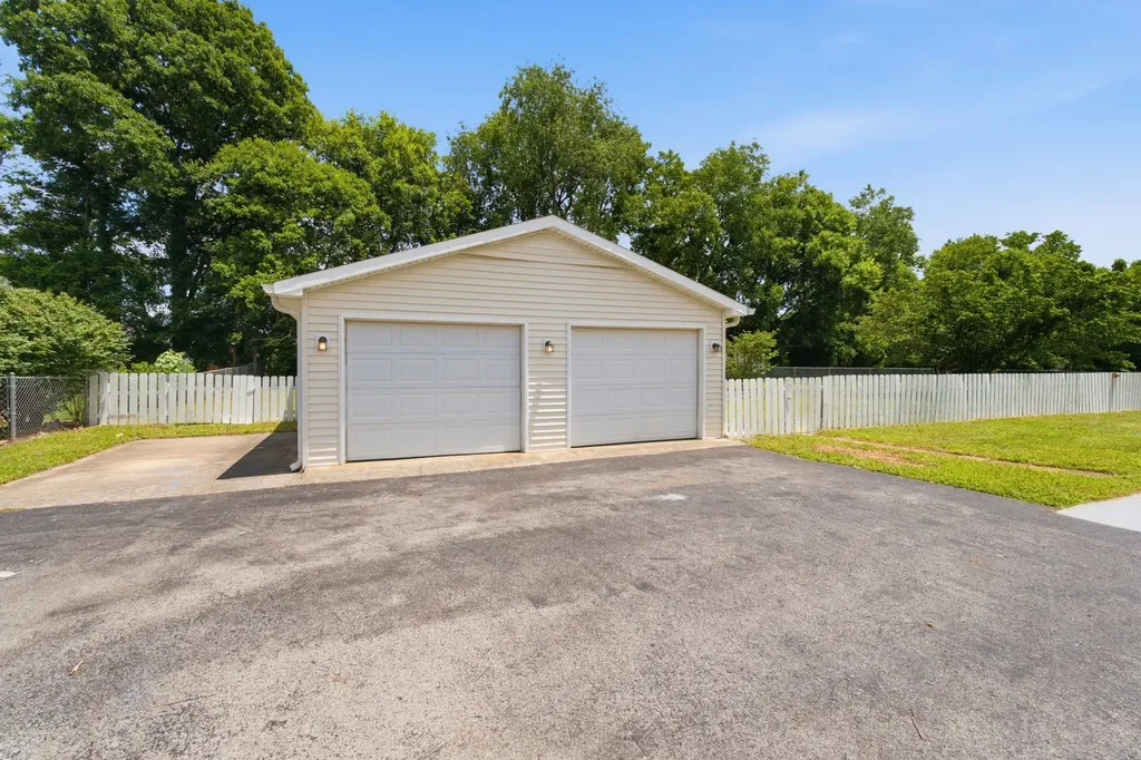 10044 Roanoke Drive Murfreesboro TN 37129