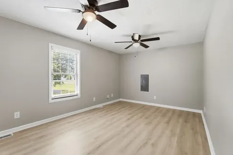 10044 Roanoke Drive Murfreesboro TN 37129
