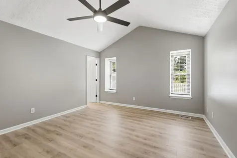 10044 Roanoke Drive Murfreesboro TN 37129