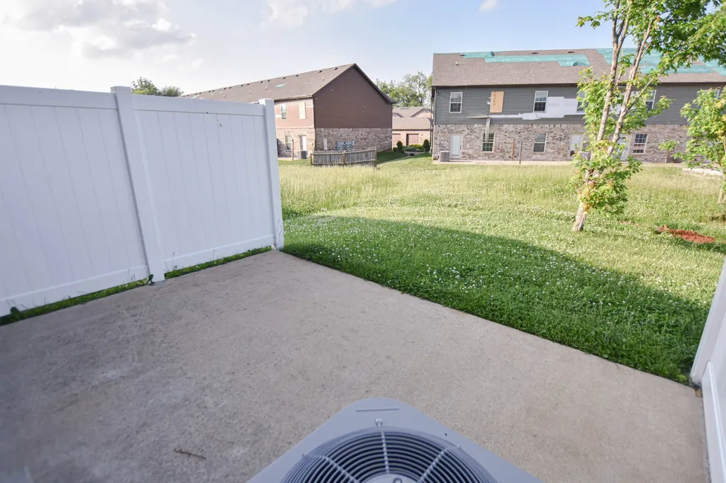 1030 W Creek Coyote Trail Clarksville TN 37042