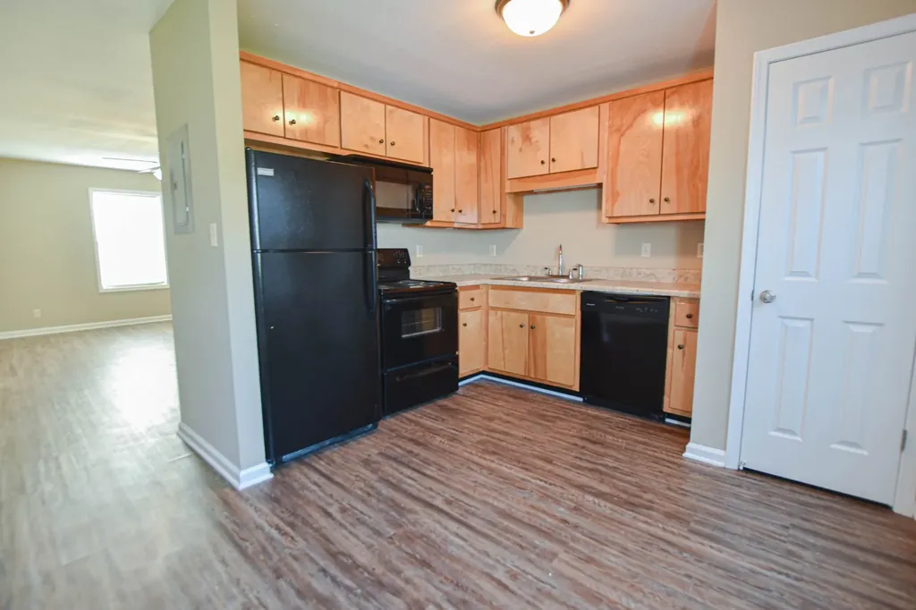 1030 W Creek Coyote Trail Clarksville TN 37042