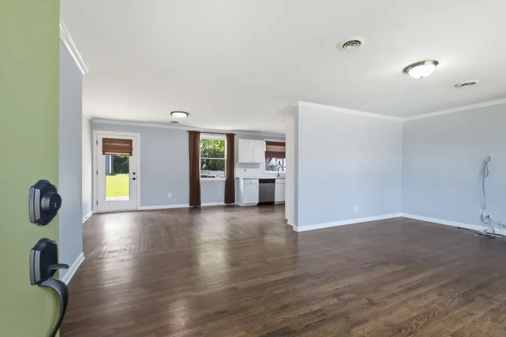 547 Harding Place Nashville TN 37211
