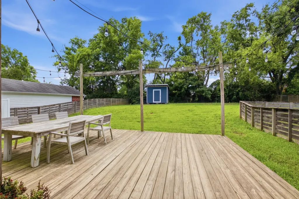 547 Harding Place Nashville TN 37211
