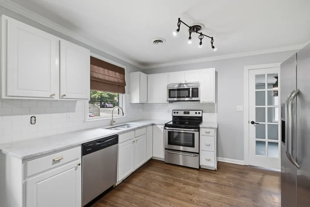 547 Harding Place Nashville TN 37211