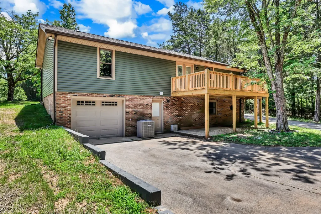 514 Lisa Court Clarksville TN 37043