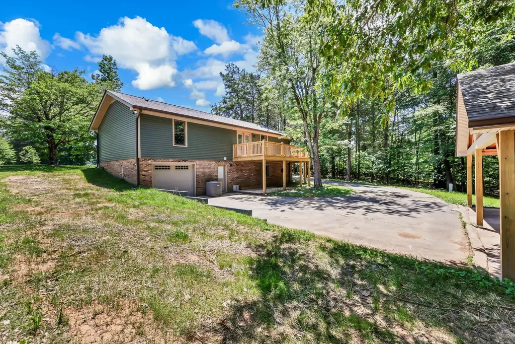 514 Lisa Court Clarksville TN 37043