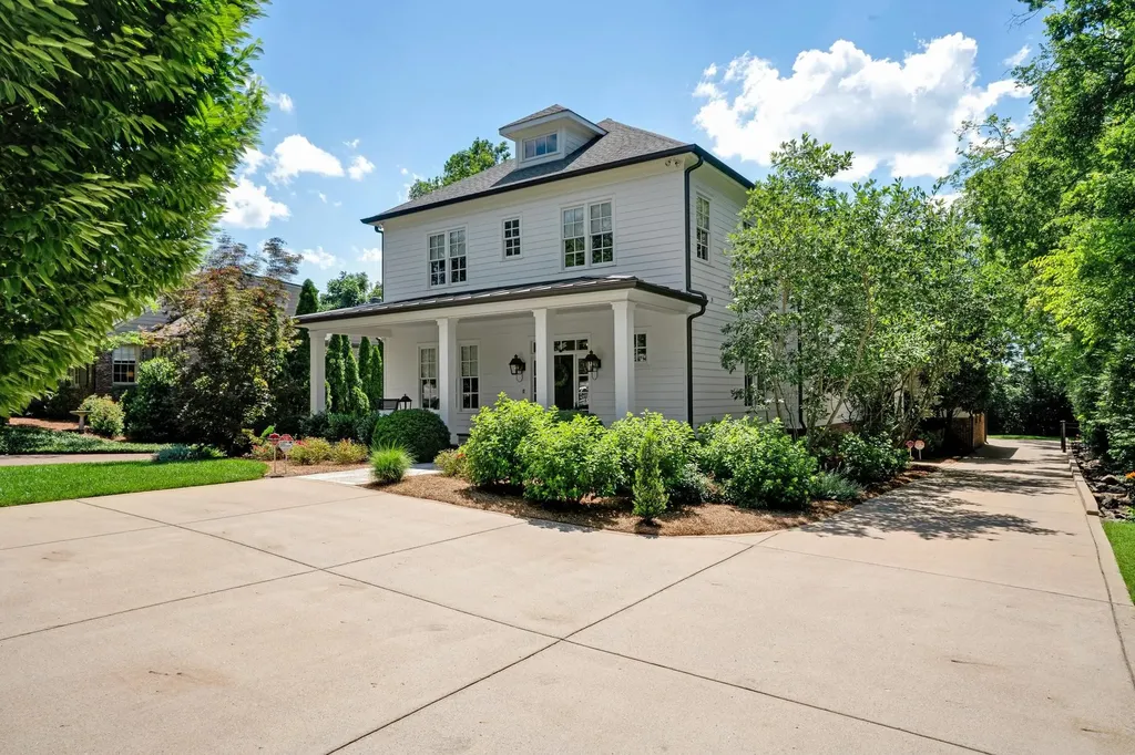 815 Wilson Boulevard Nashville TN 37215