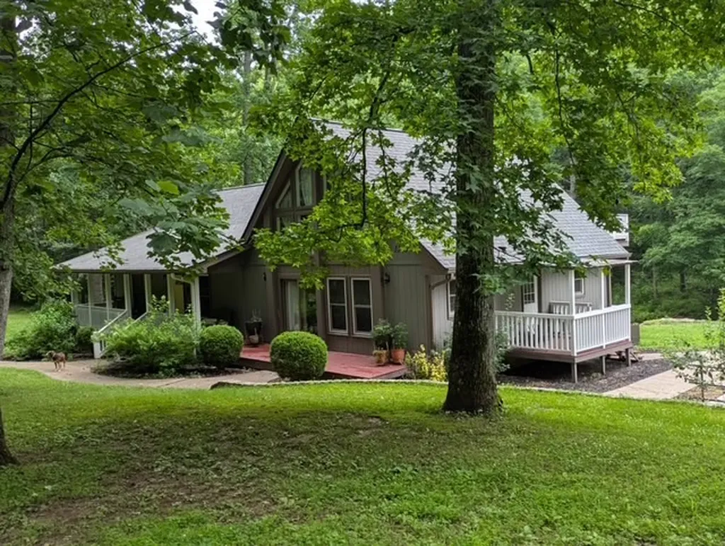 1155 Deerfoot Drive Pegram TN 37143