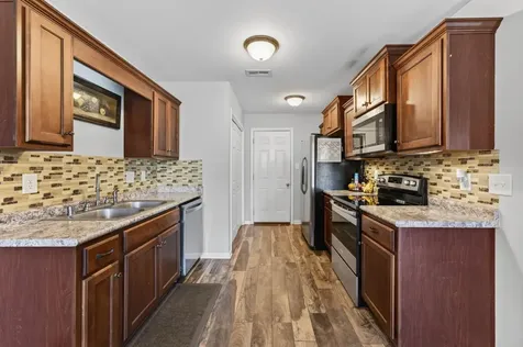120 Bob White Trail Oak Grove KY 42262