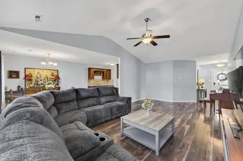 120 Bob White Trail Oak Grove KY 42262