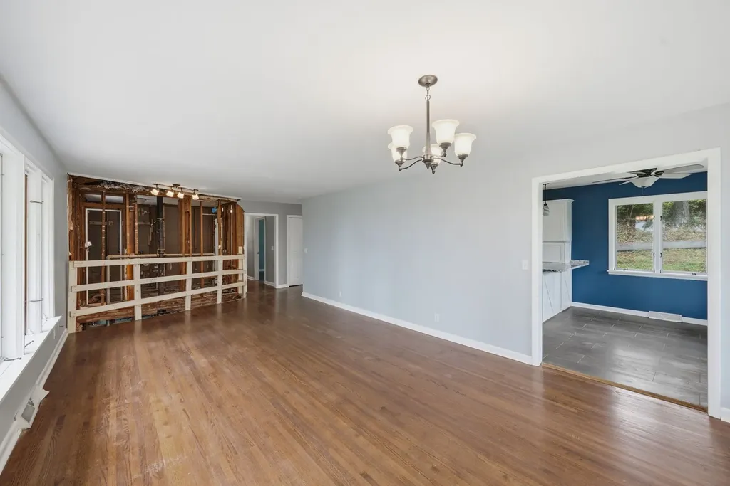 827 Redwood Drive Nashville TN 37220