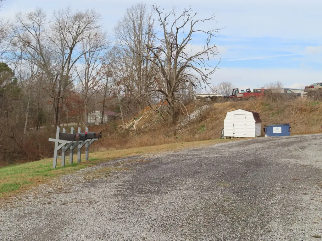 2690 Highway 48 Clarksville TN 37040