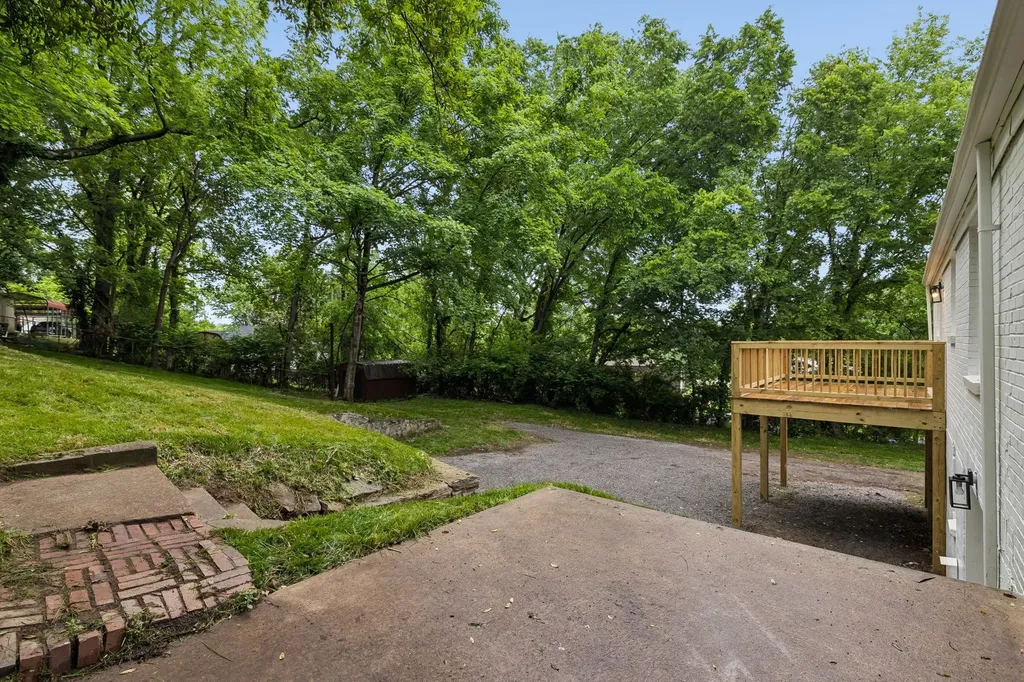736 Carlyle Place Nashville TN 37211