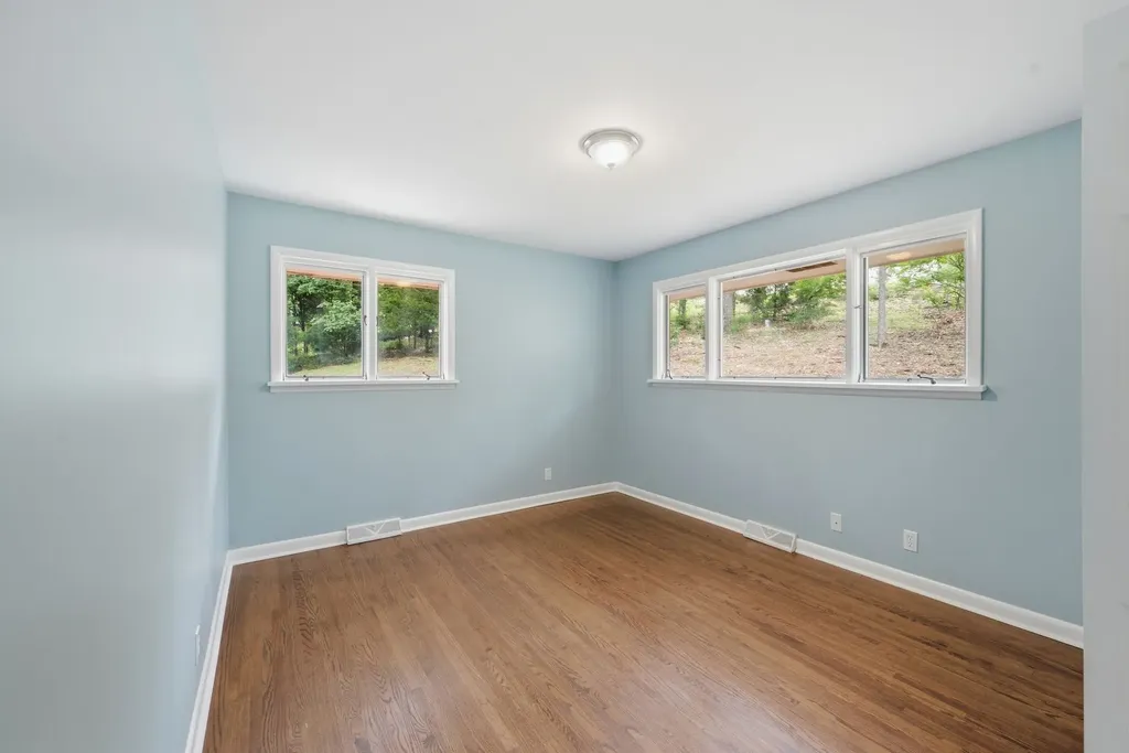 827 Redwood Drive Nashville TN 37220