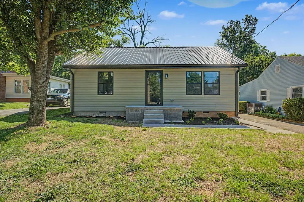 20 Robin Road Hopkinsville KY 42240