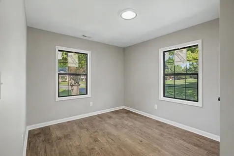 20 Robin Road Hopkinsville KY 42240