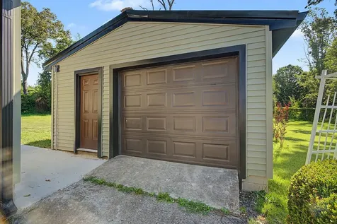 20 Robin Road Hopkinsville KY 42240