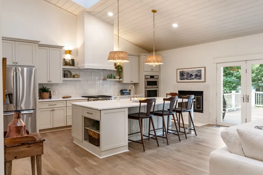 1403 Sneed Road, W Franklin TN 37069
