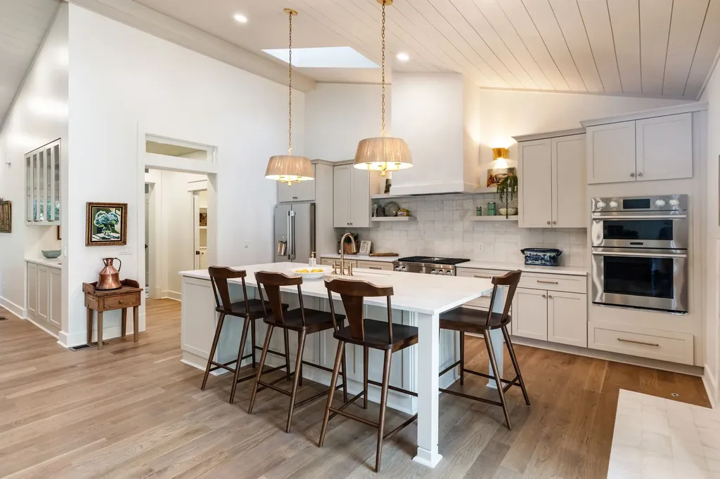 1403 Sneed Road, W Franklin TN 37069