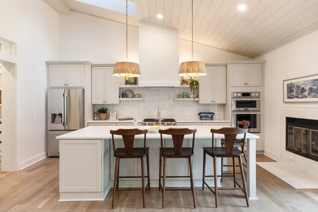 1403 Sneed Road, W Franklin TN 37069