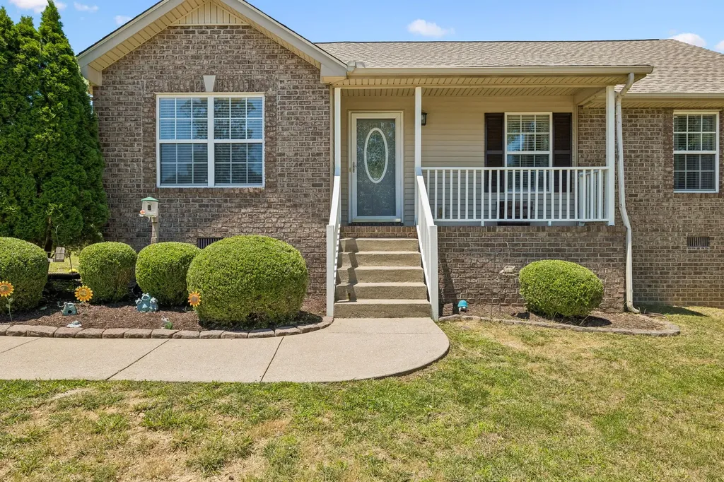 518 Polo Lane Springfield TN 37172