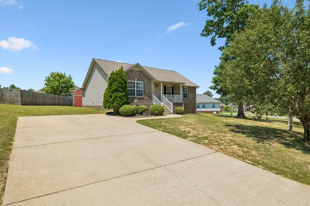 518 Polo Lane Springfield TN 37172