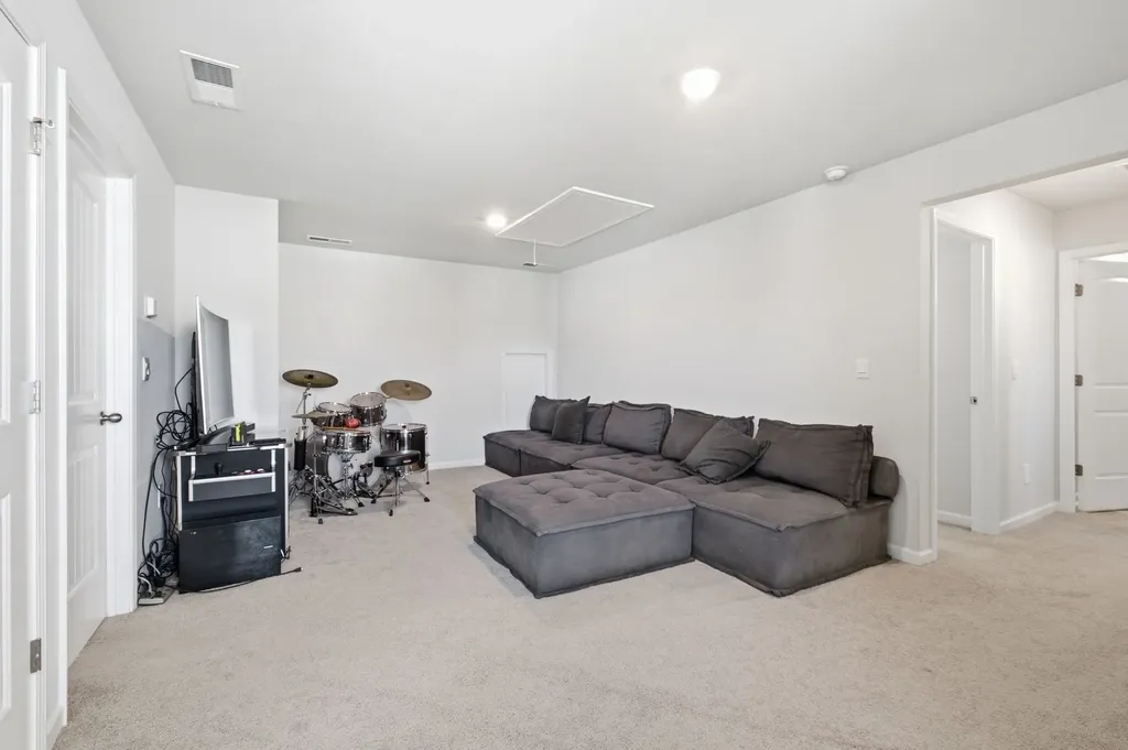 5018 Benelli Drive Lebanon TN 37090