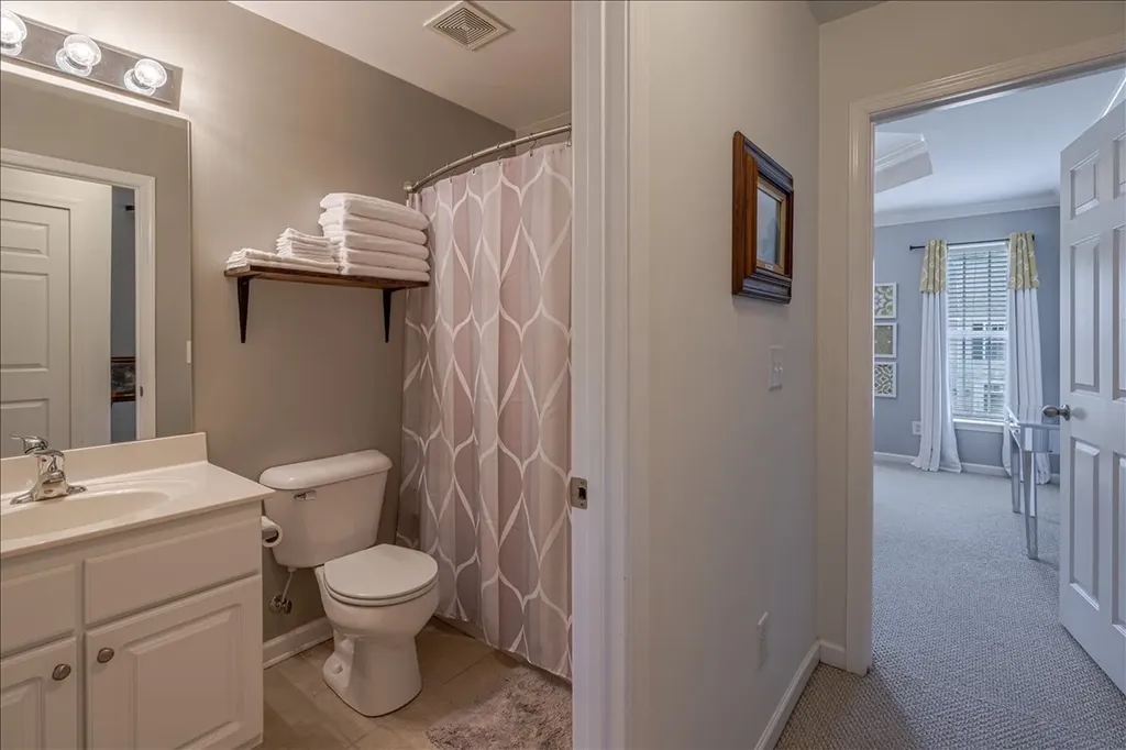 7277 Charlotte Pike Nashville TN 37209