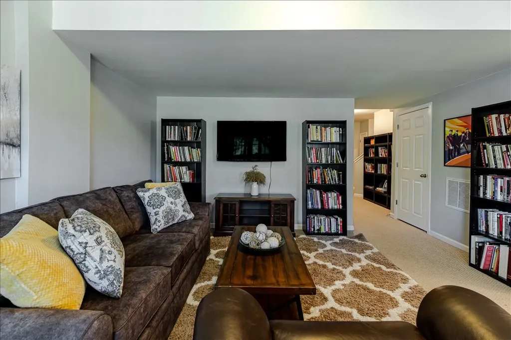 7277 Charlotte Pike Nashville TN 37209