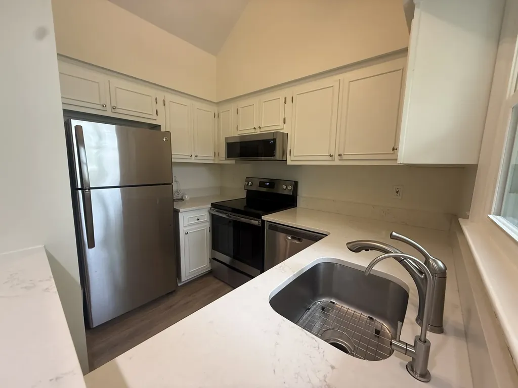 2135 Acklen Avenue Nashville TN 37212