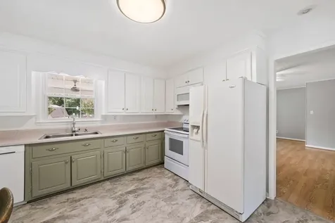 615 Meadow Road Mount Pleasant TN 38474