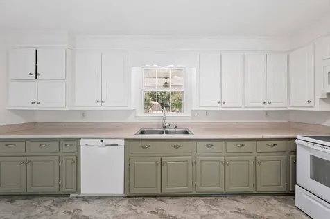 615 Meadow Road Mount Pleasant TN 38474