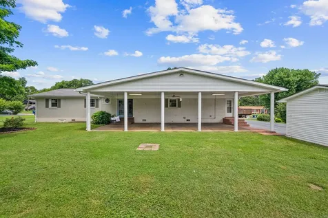 615 Meadow Road Mount Pleasant TN 38474