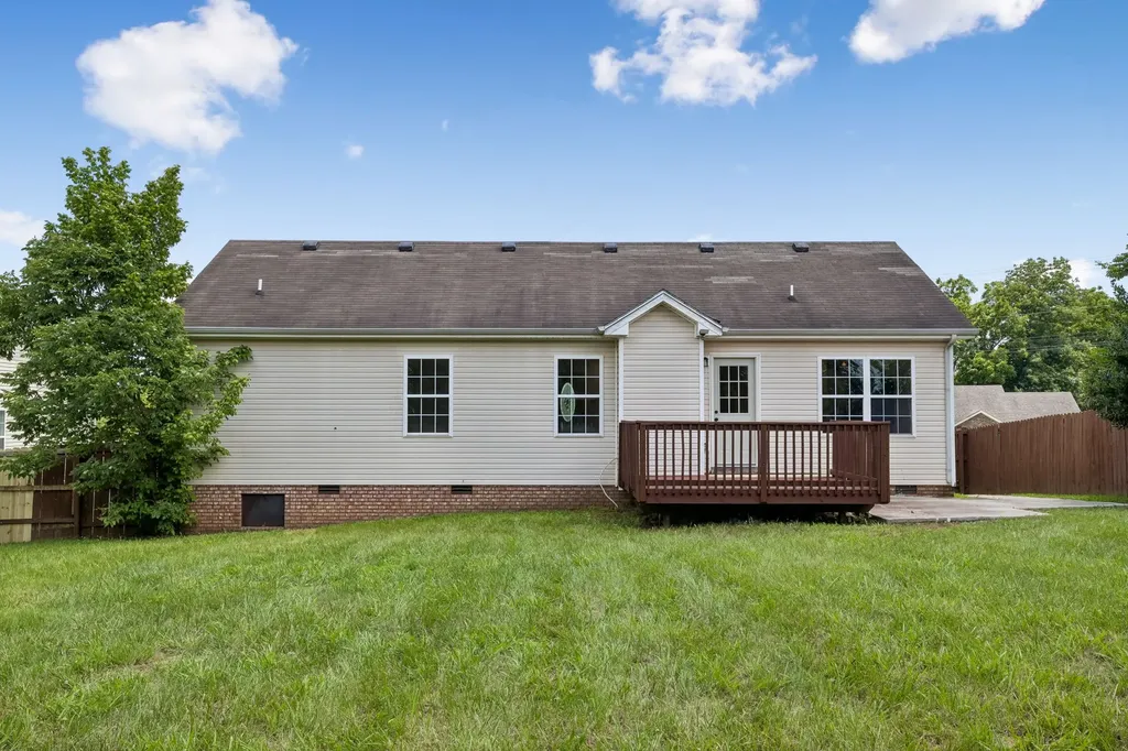 3177 Brook Hill Drive Clarksville TN 37042
