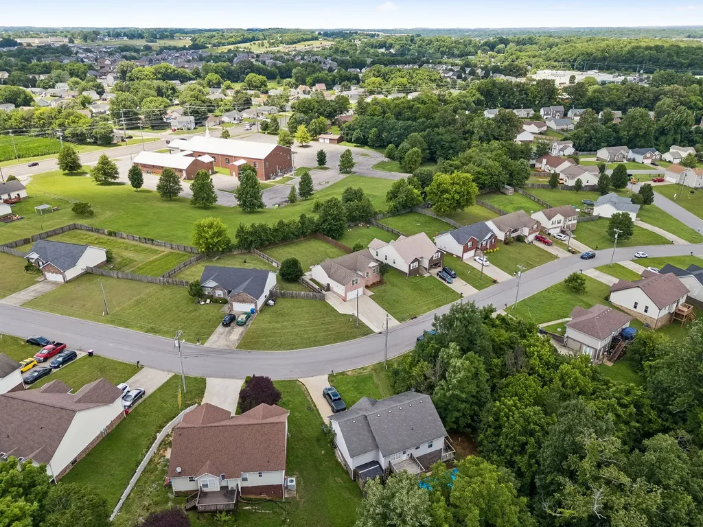 3177 Brook Hill Drive Clarksville TN 37042