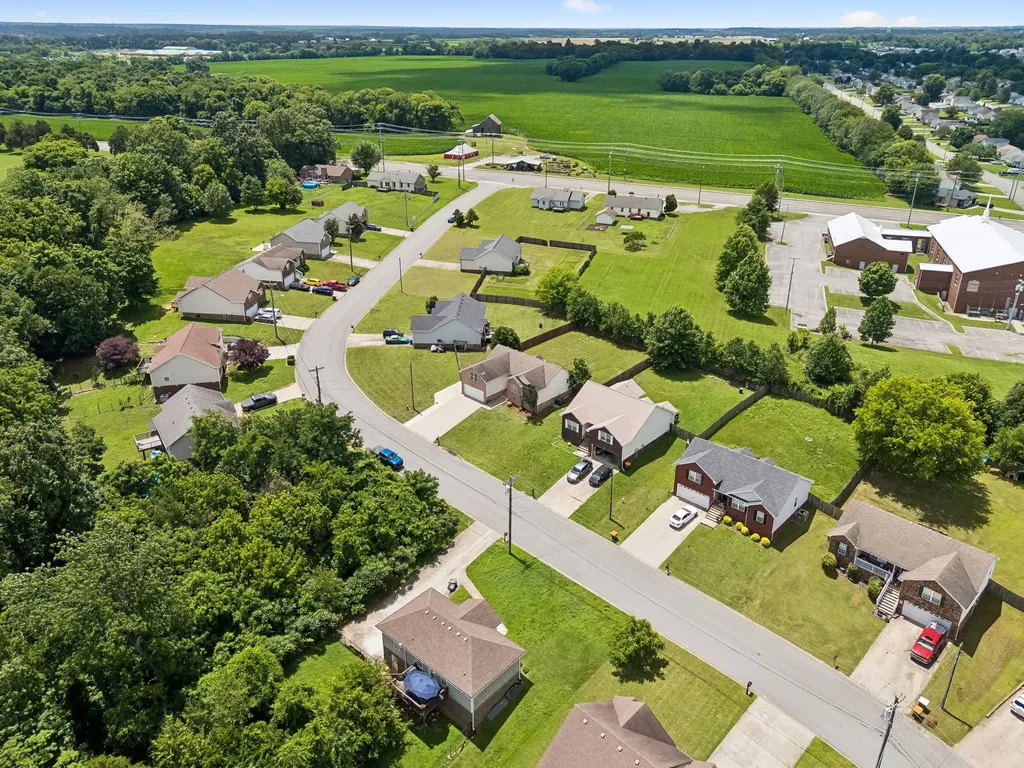 3177 Brook Hill Drive Clarksville TN 37042