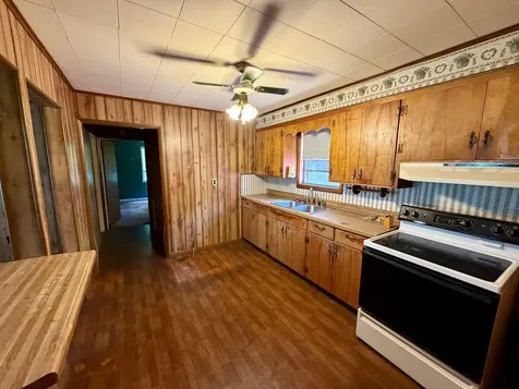 2115 Spring Hill Road Paris TN 38242