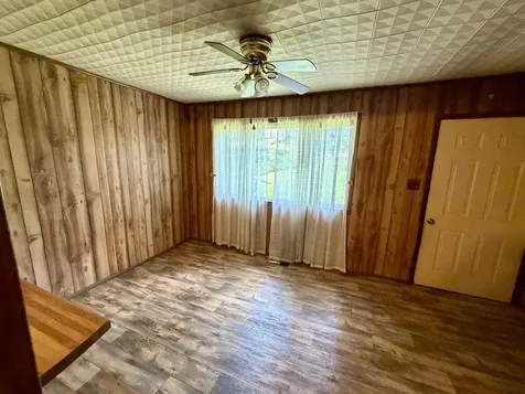 2115 Spring Hill Road Paris TN 38242