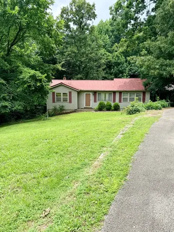 2115 Spring Hill Road Paris TN 38242