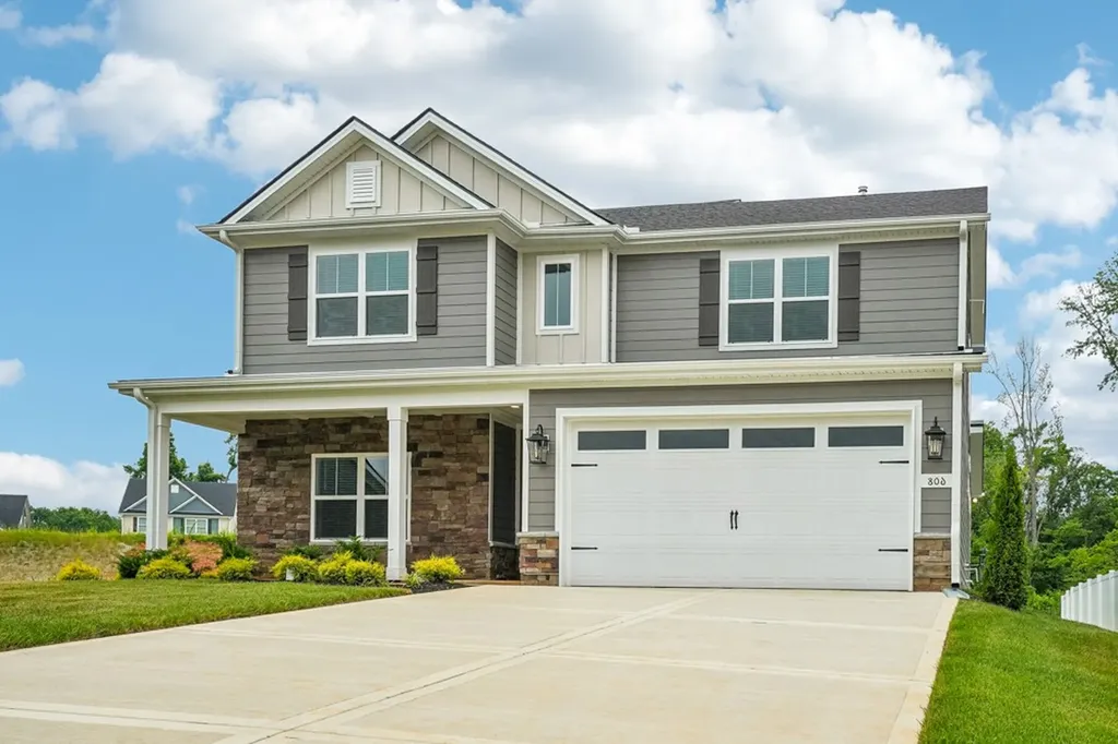 608 Silver Trace White House TN 37188