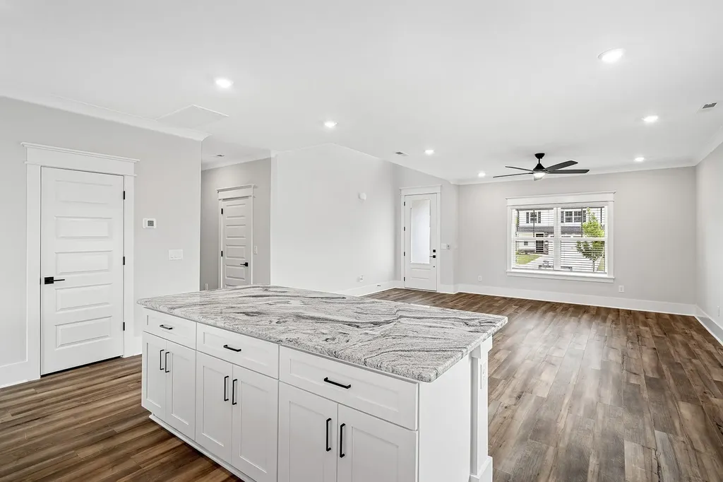608 Silver Trace White House TN 37188