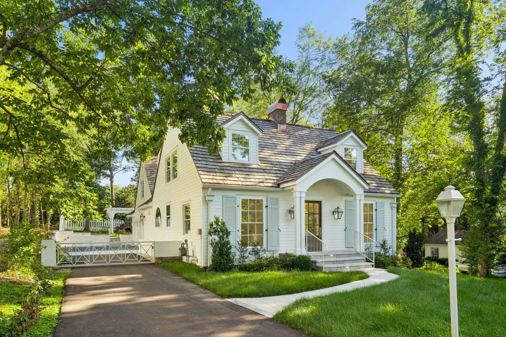 4401 Iroquois Avenue Nashville TN 37205