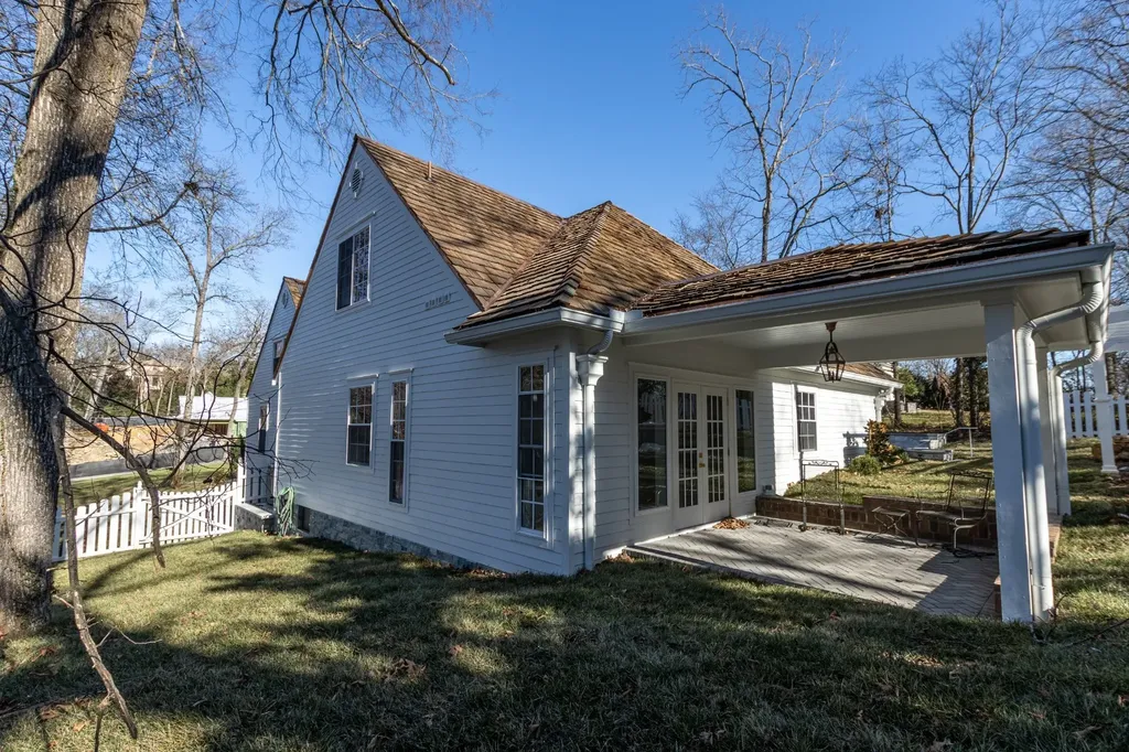 4401 Iroquois Avenue Nashville TN 37205